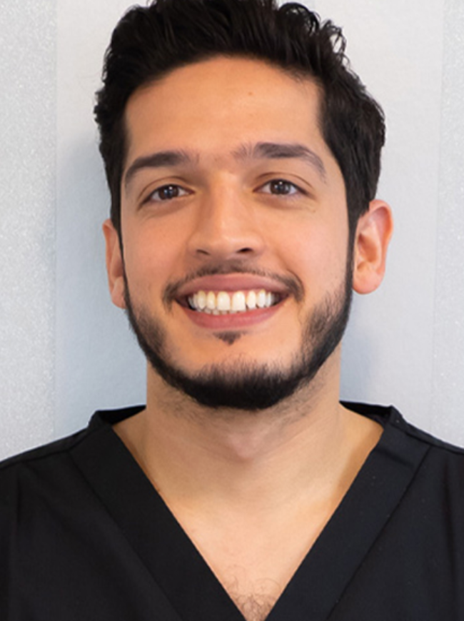 Best Implant Dentist In Manchester