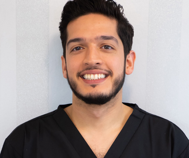 Best Implant Dentist In Manchester