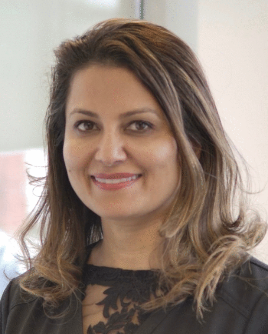 Dr. Aisha – Experienced Cosmetic Dentist with 20+ years in Manchester. Specialist in Invisalign, Composite Bonding & Veneers, dedicated to crafting confident, radiant smiles.