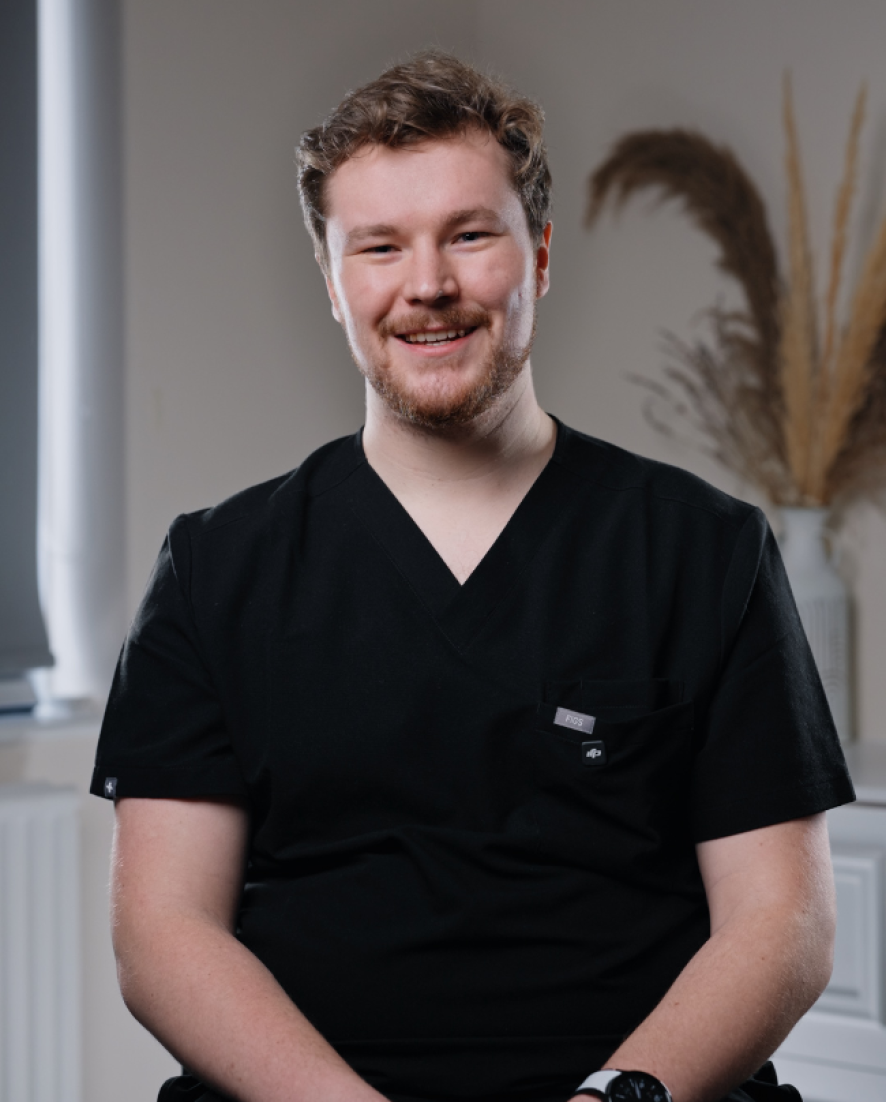 Dr Mark Williams, cosmetic dentist and Invisalign provider at Sale Dental Spa