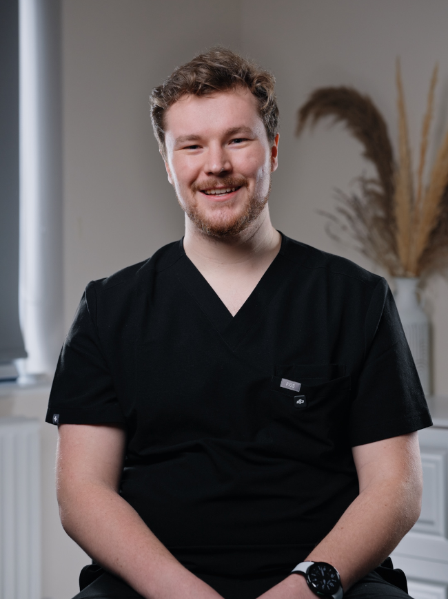 Dr Mark Williams, cosmetic dentist and Invisalign provider at Sale Dental Spa